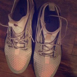 Nike huarache camp sand